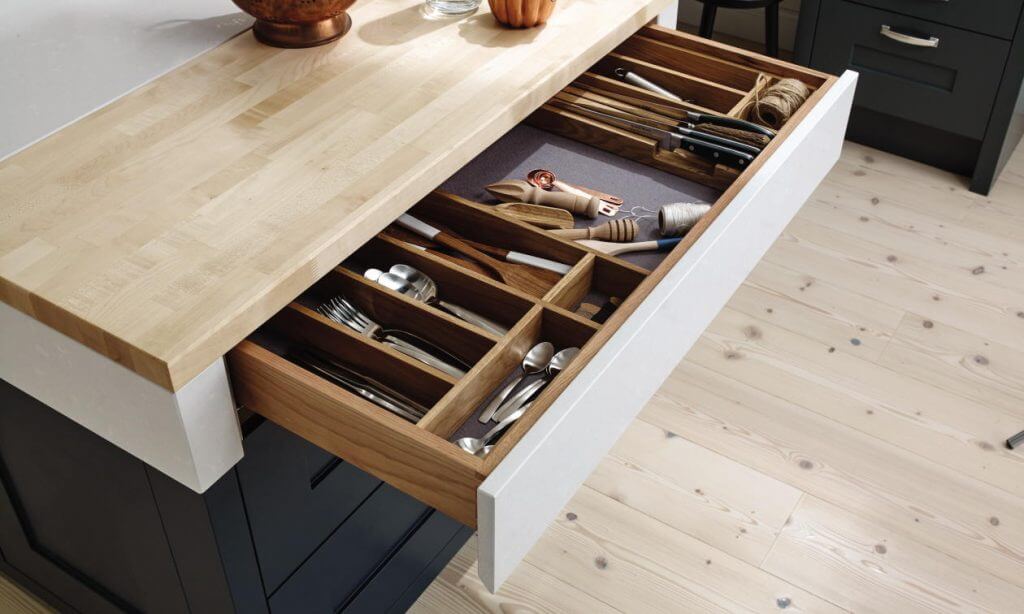 Fitzroy is a classic shaker style kitchen view 5