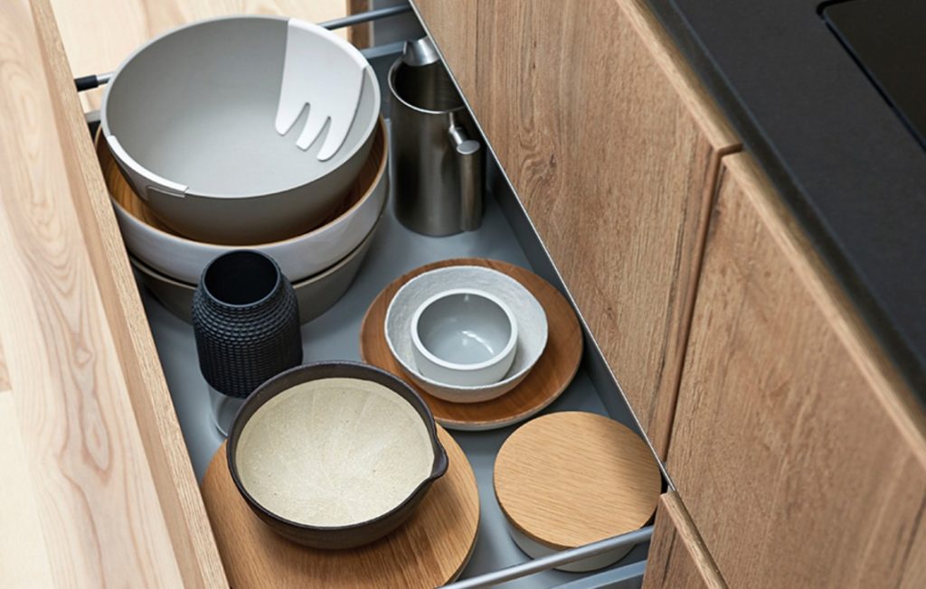 Handleless Kitchen Designs - Style 1 view 3